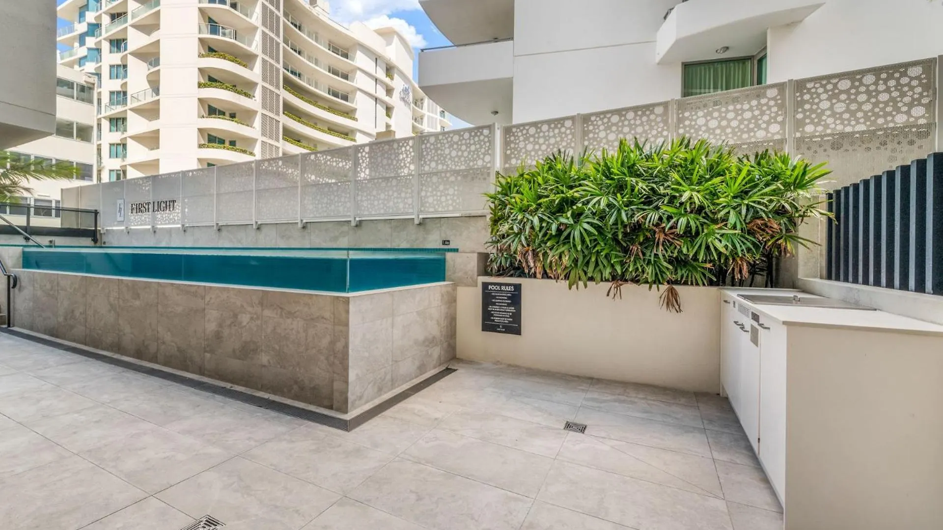 First Light Mooloolaba 9Th Floor Apartment With Ocean Views