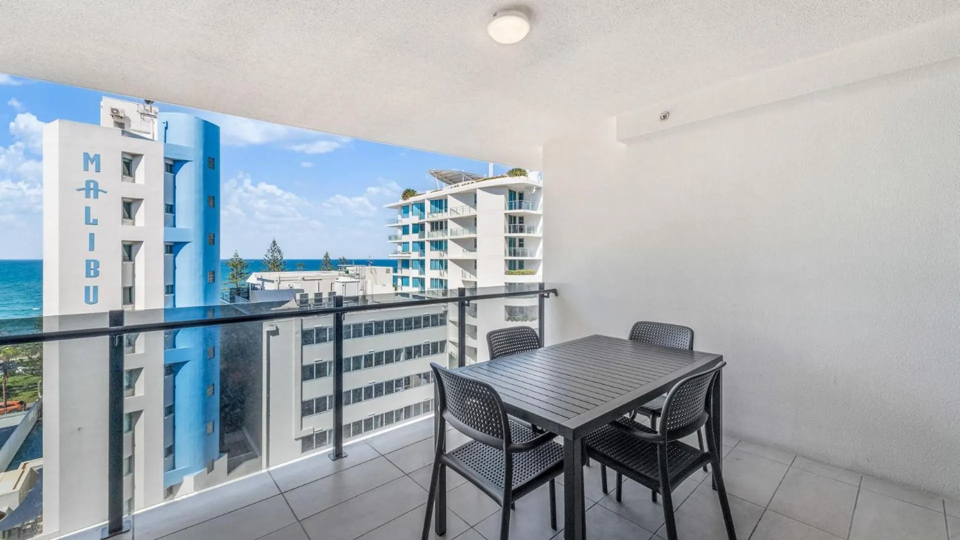 First Light Mooloolaba 9Th Floor Apartment With Ocean Views