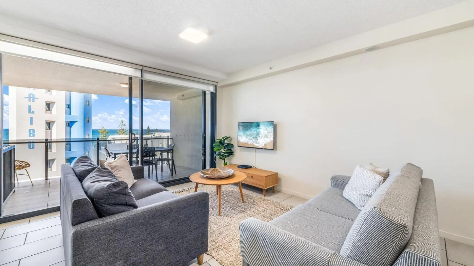 First Light Mooloolaba 9Th Floor Apartment With Ocean Views